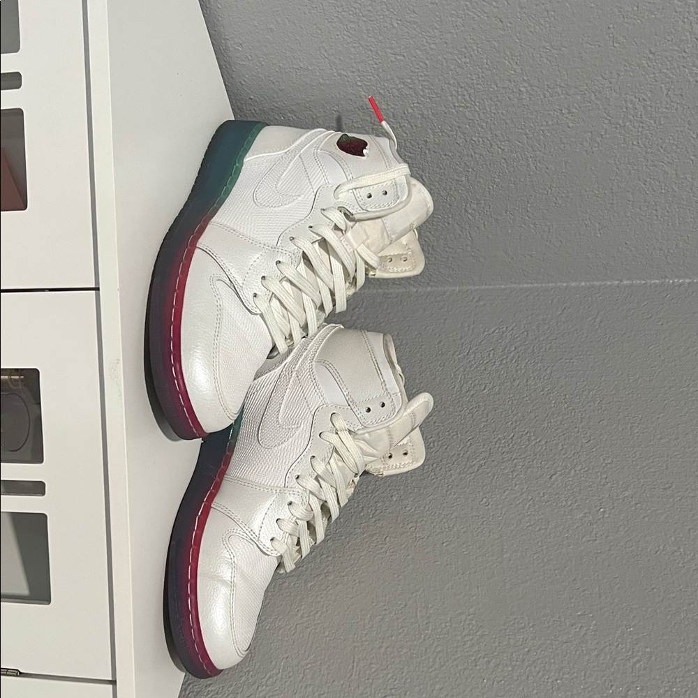 White High-Top Sneakers with Multicolor Sole